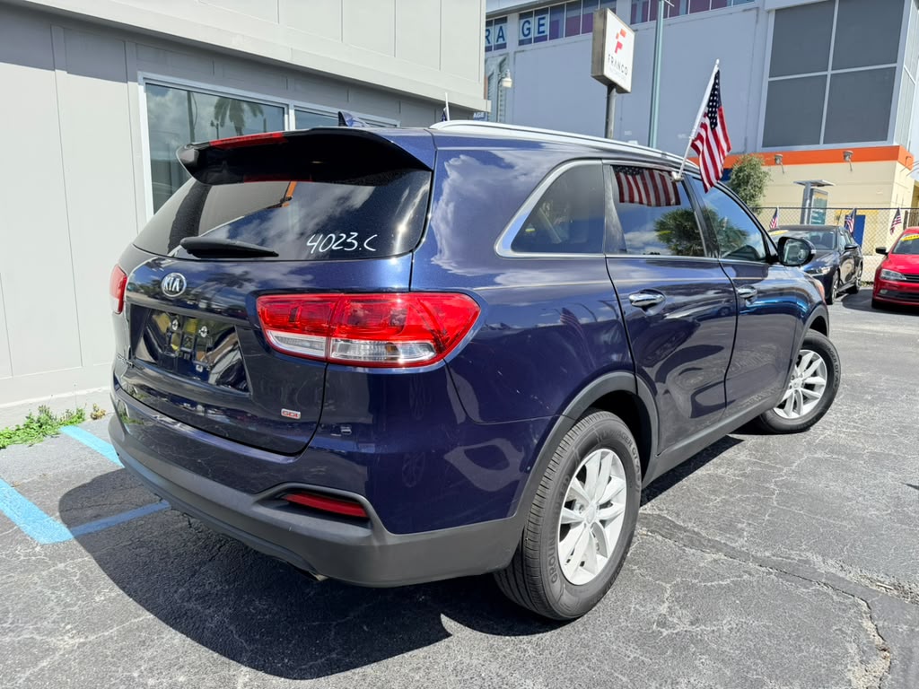 Kia Sorento LX 2018 (4023C) - Imagen 9