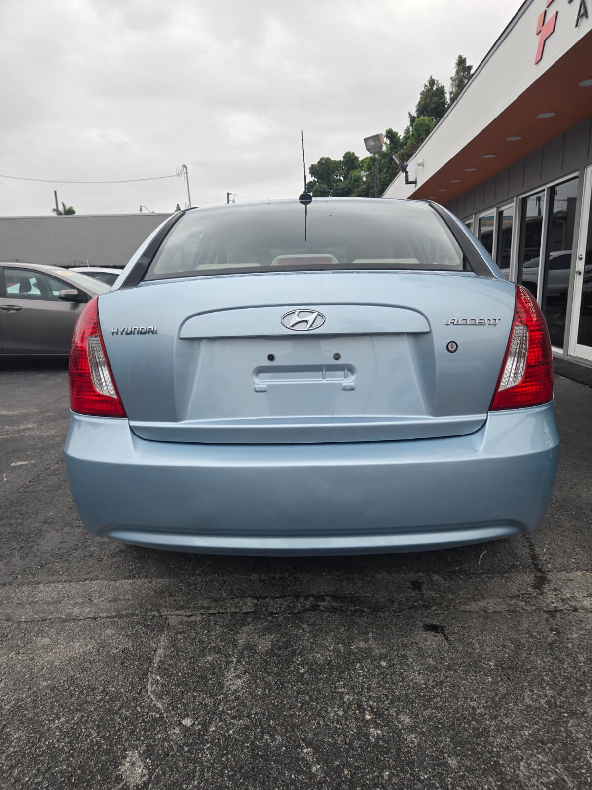 Hyundai Accent GLS Sedan 2009 (4024) - Imagen 6