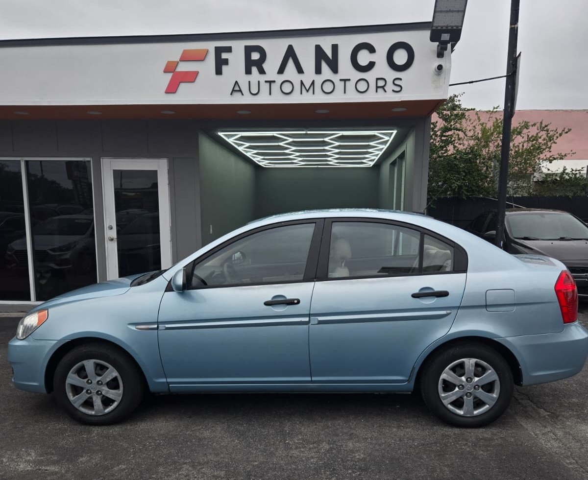 Hyundai Accent GLS Sedan 2009 (4024) - Imagen 2