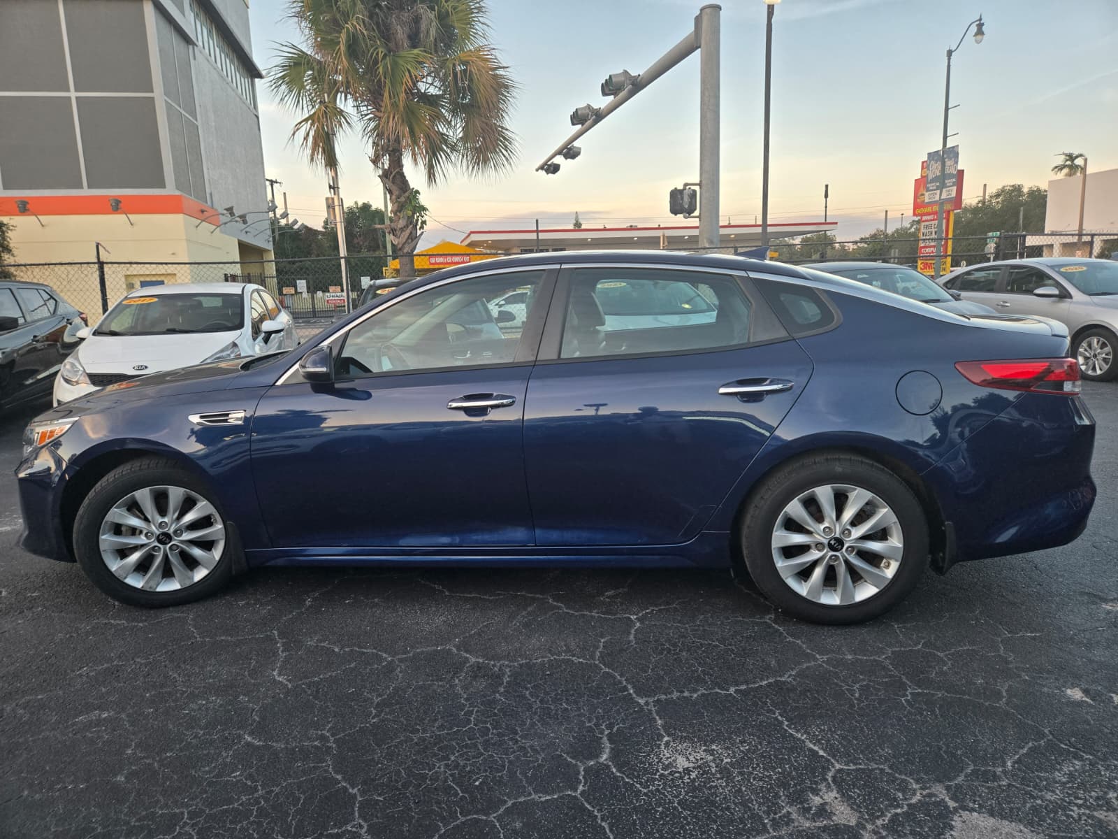 KIA Optima LX 2018 (4050B) - Imagen 5