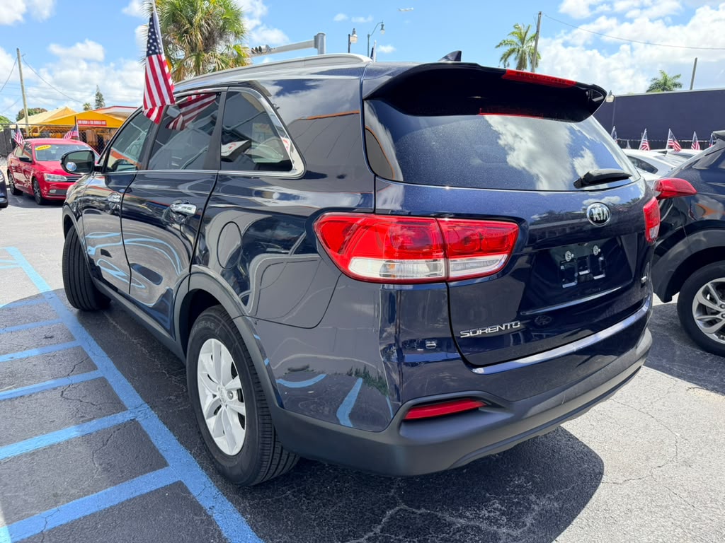 Kia Sorento LX 2018 (4023C) - Imagen 6