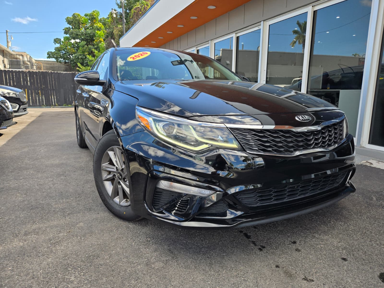 KIA Optima LX 2020 (4049B) - Imagen 2