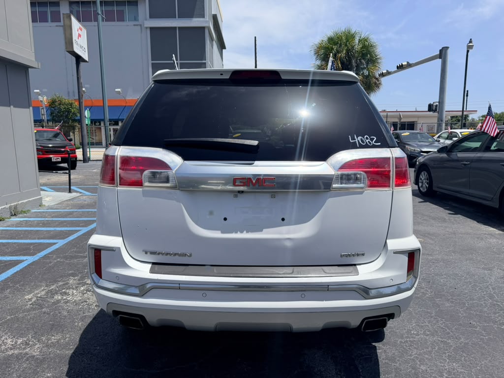 GMC Terrain Denali 2017 (4082B) - Imagen 7
