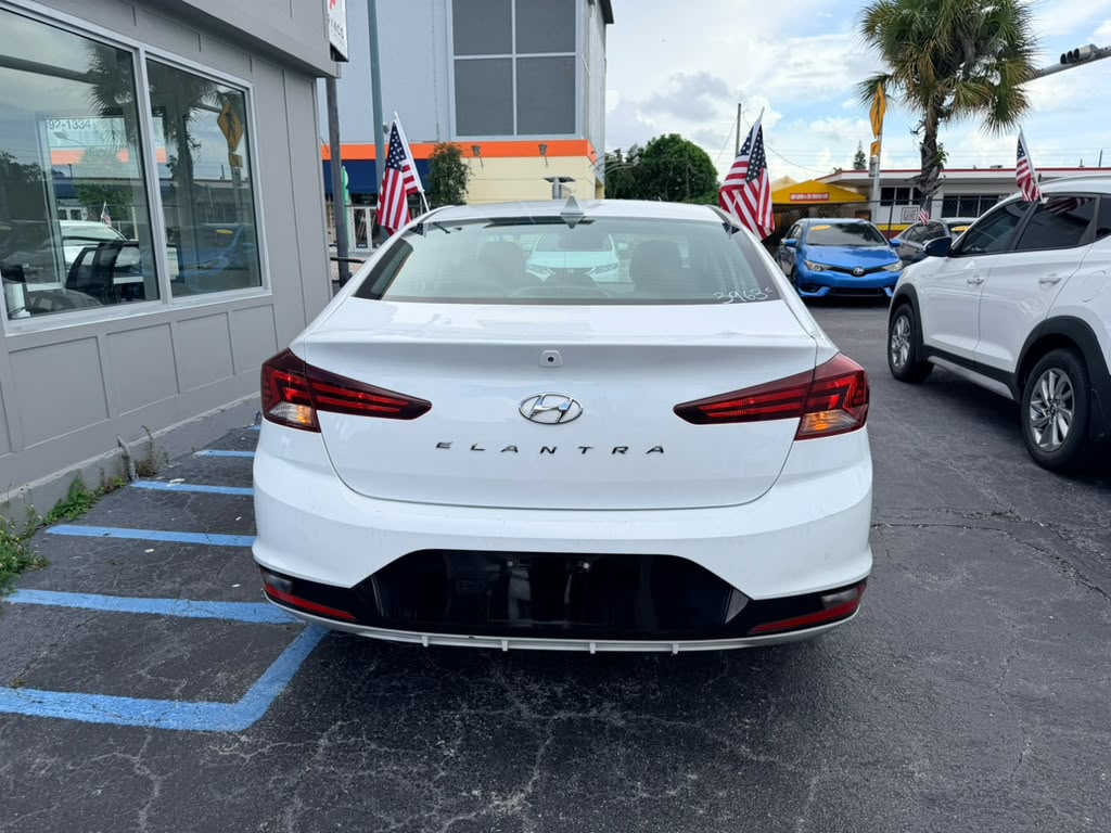 HYUNDAI ELANTRA 2020 (3963B) - Imagen 7