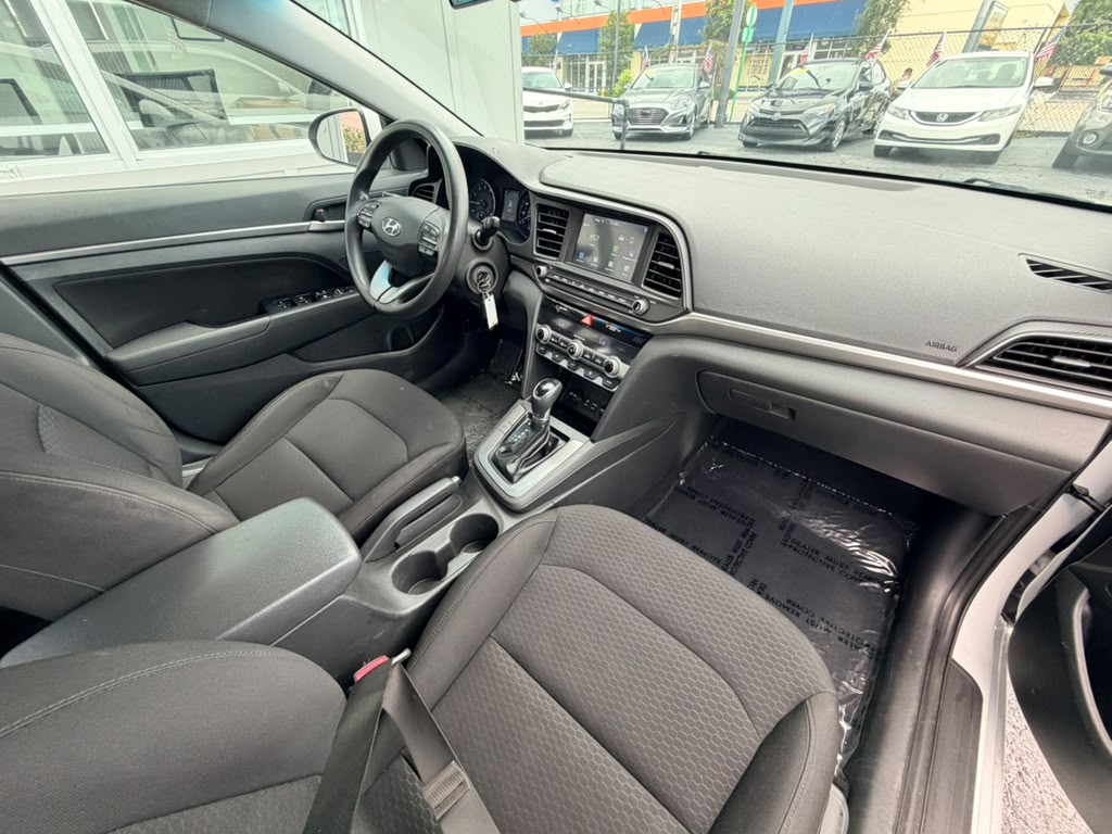 HYUNDAI ELANTRA 2020 (3963B) - Imagen 11