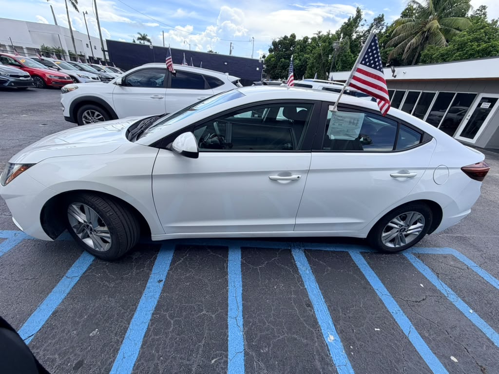 HYUNDAI ELANTRA 2020 (3963B) - Imagen 5