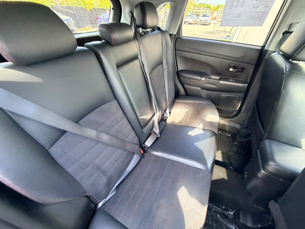 MITSUBISHI OUTLANDER 2022 (3384D) - Imagen 15