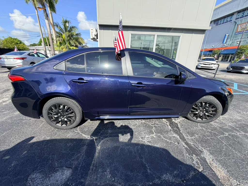 Toyota Corolla LE 2022 (3654C) - Imagen 8