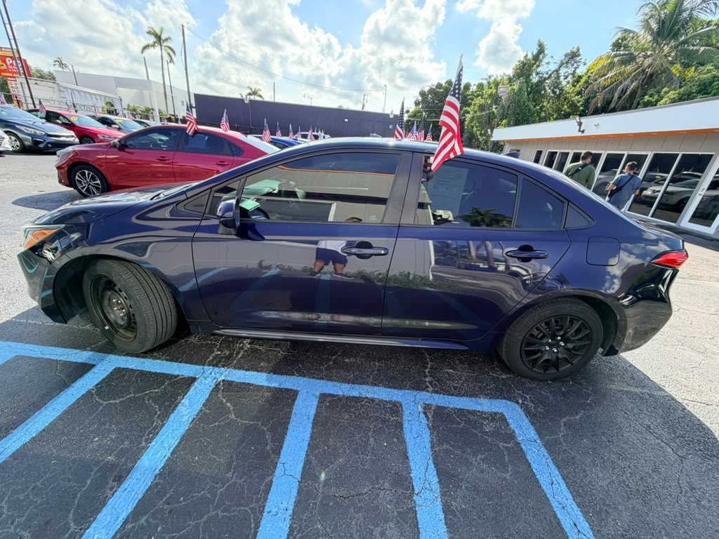 Toyota Corolla LE 2022 (3654C) - Imagen 5