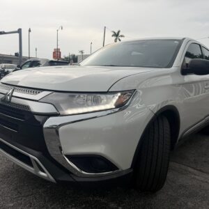 MITSUBISHI OUTLANDER 2019 (4138)