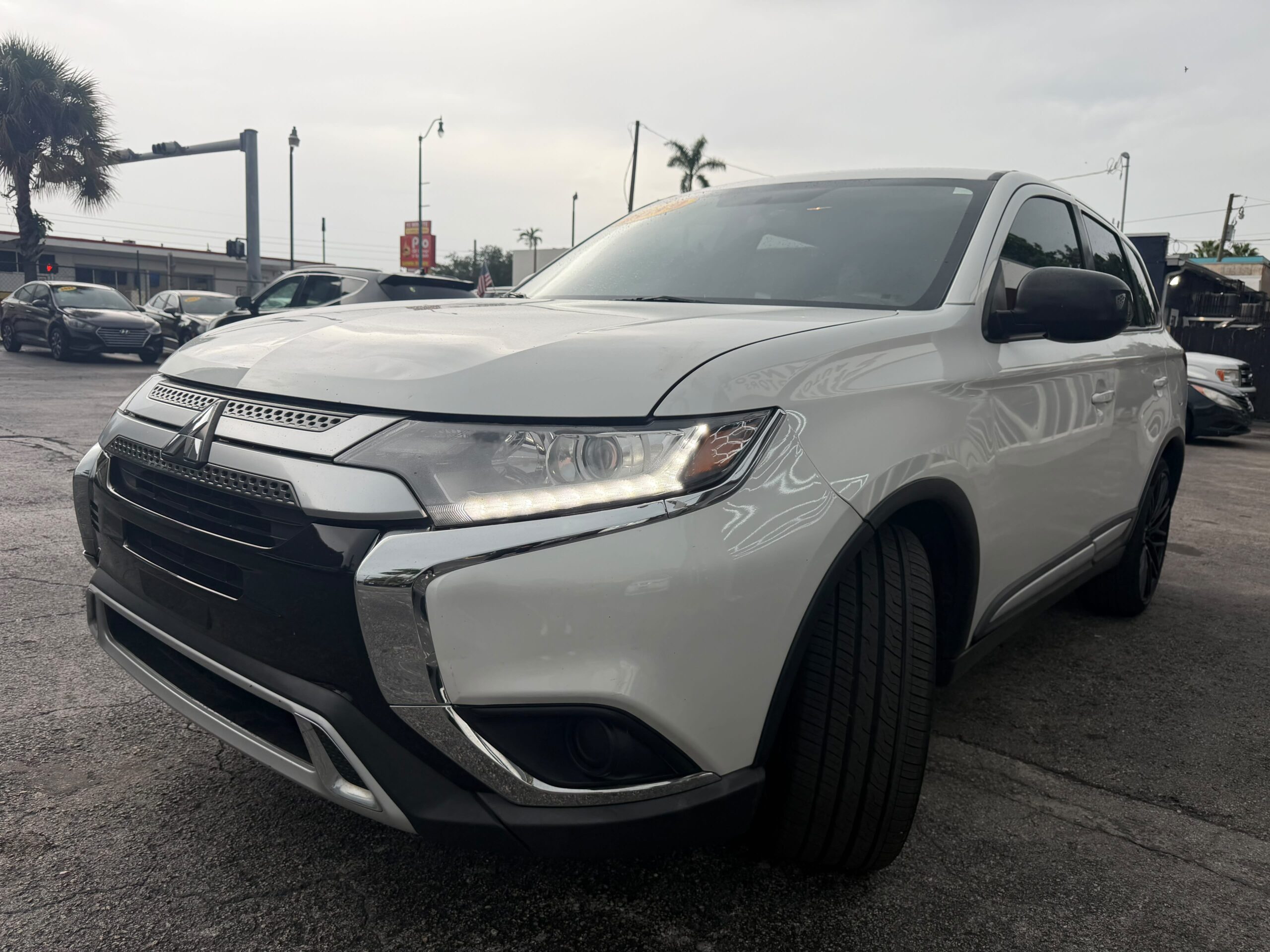 MITSUBISHI OUTLANDER 2019 (4138)