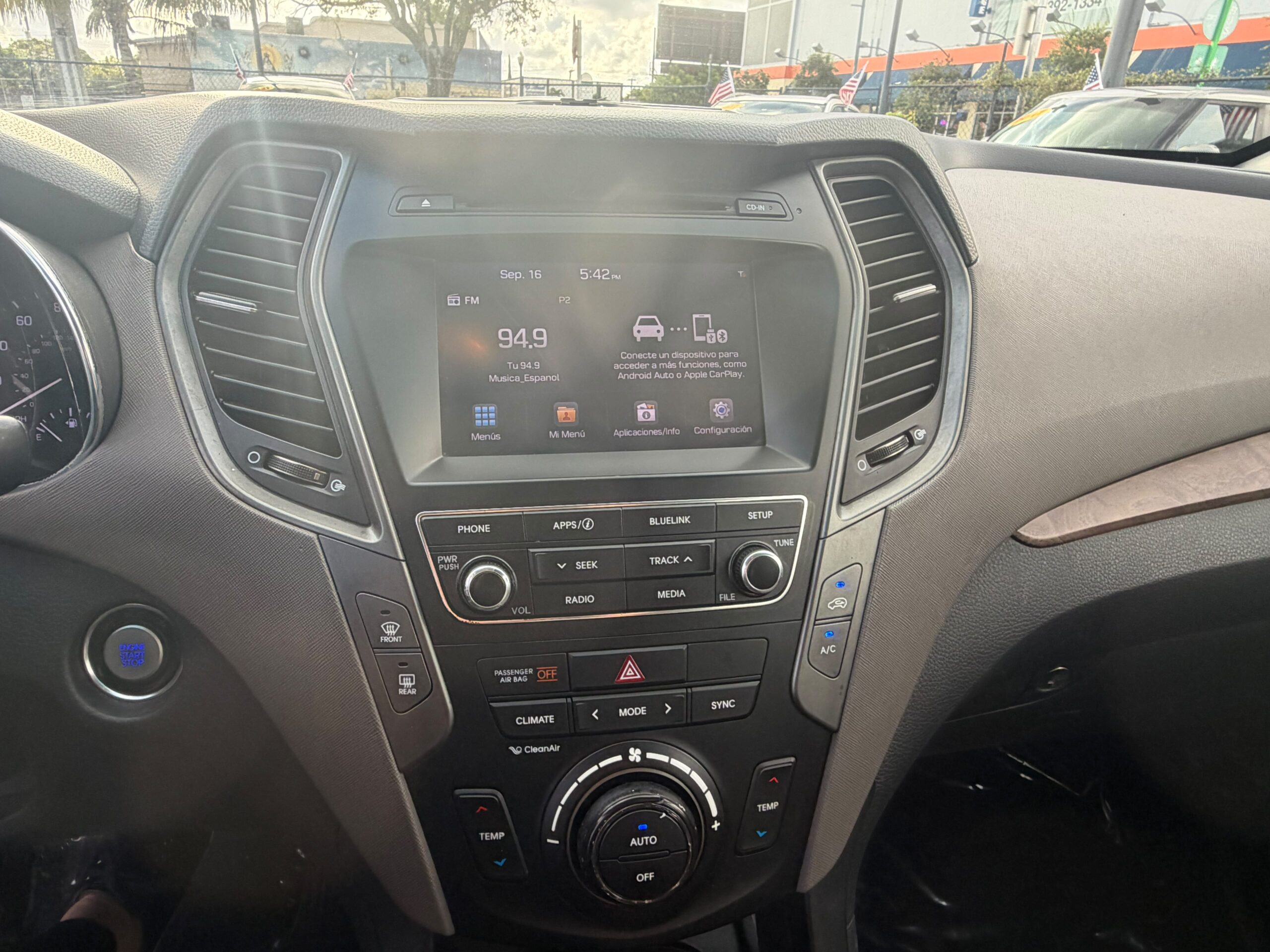 HYUNDAI SANTA FE 2018 (4007D) - Imagen 12